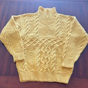 Ralph Lauren VTG Woman’s 100% Wool Cable Knit Funnel Neck Sweater